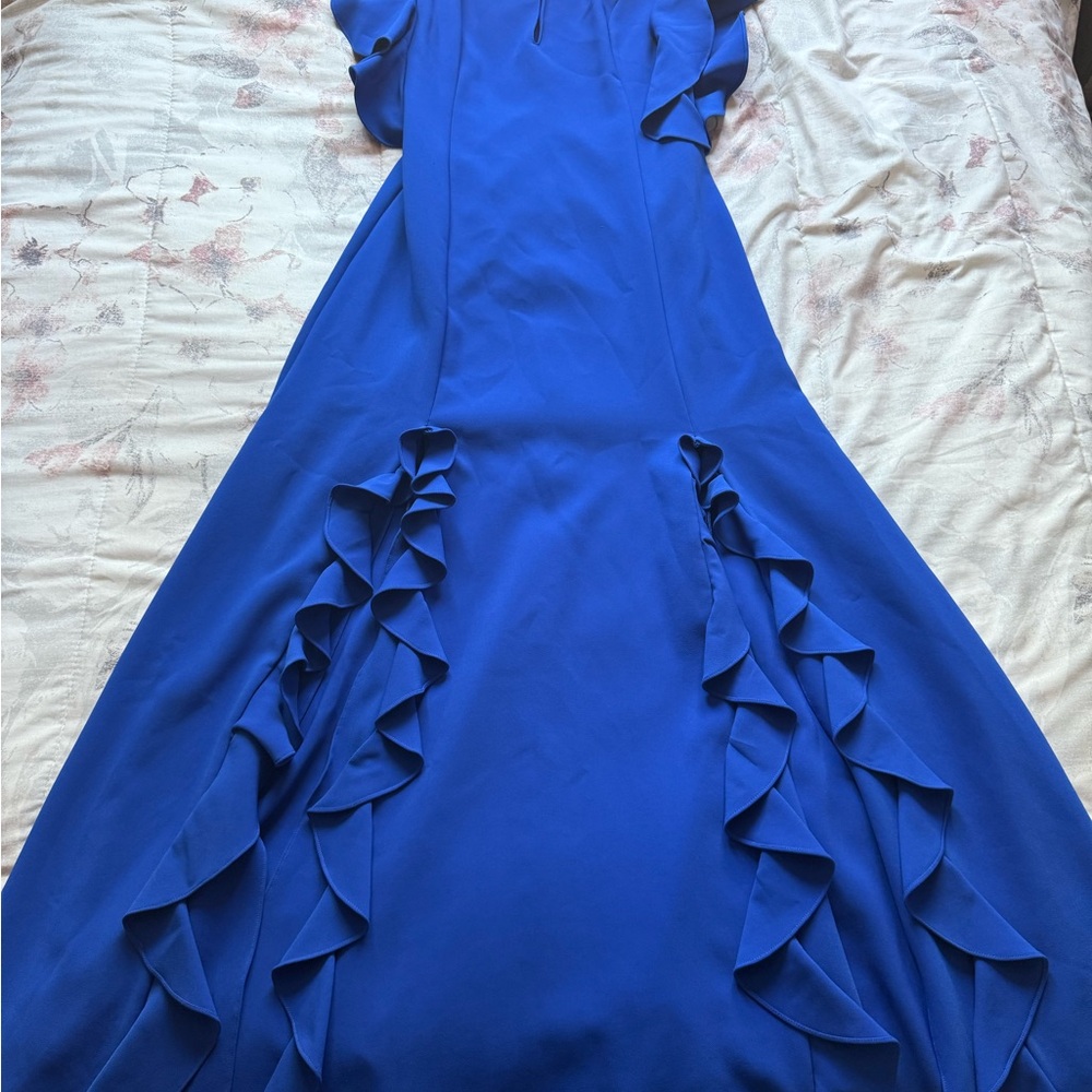 Elegant Blue Evening Gown